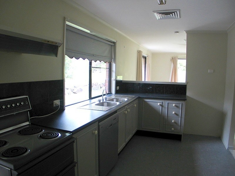 3 Cambridge Court, Carrara QLD 4211