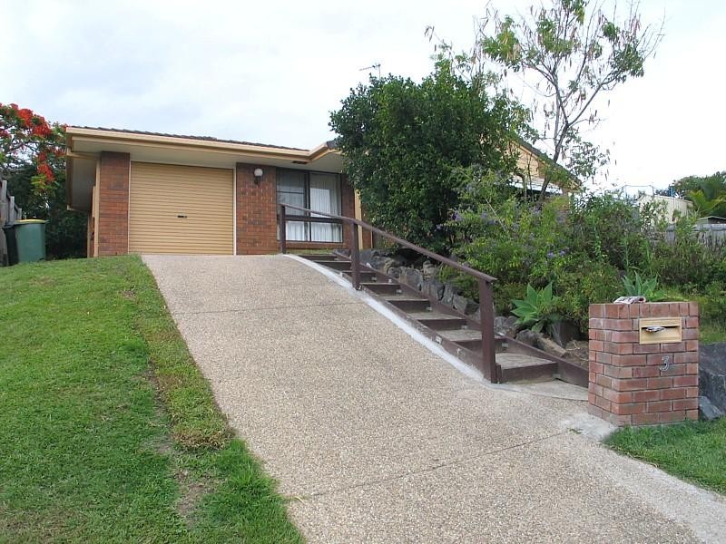 3 Cambridge Court, Carrara QLD 4211