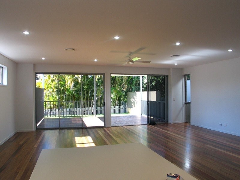 33 Ernest Street, Labrador QLD 4215