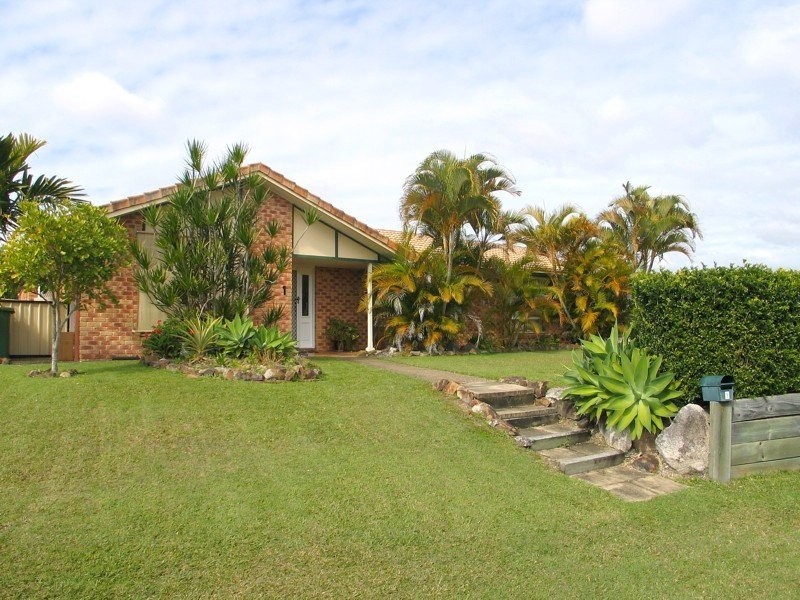 1 Peal Court, Carrara QLD 4211