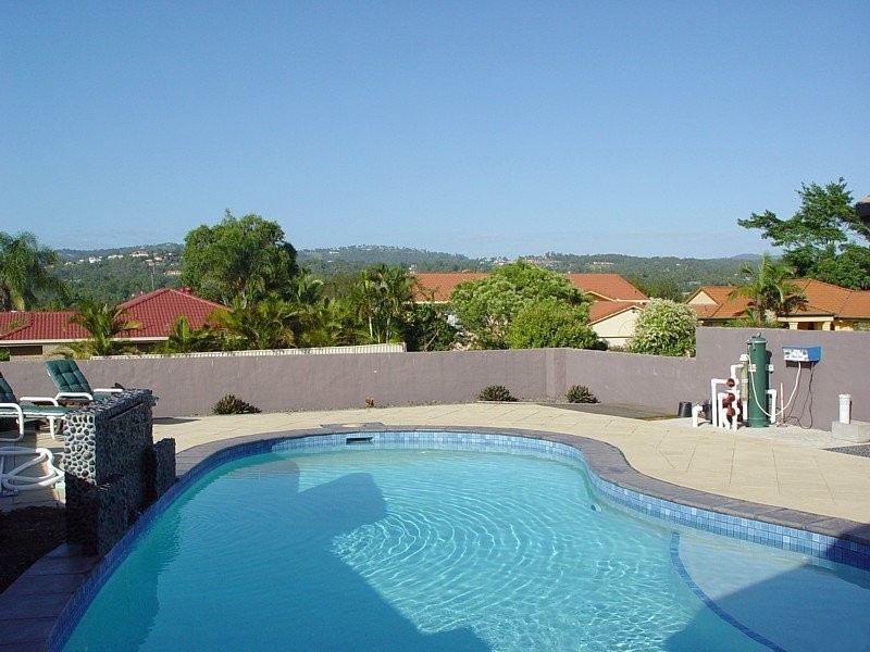 1 Peal Court, Carrara QLD 4211