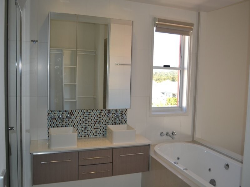 57/3030 The boulevard, Carrara QLD 4211