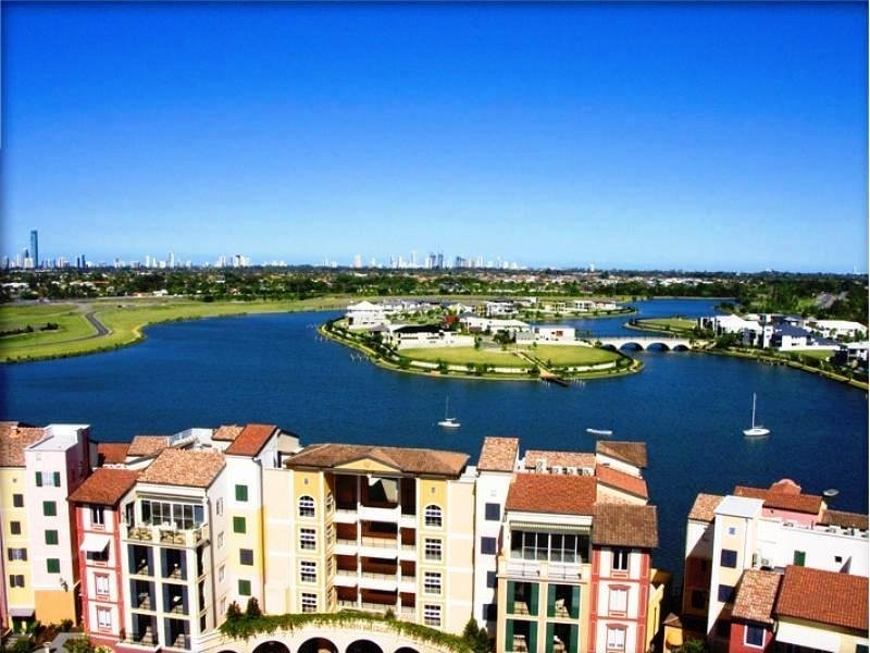 57/3030 The boulevard, Carrara QLD 4211