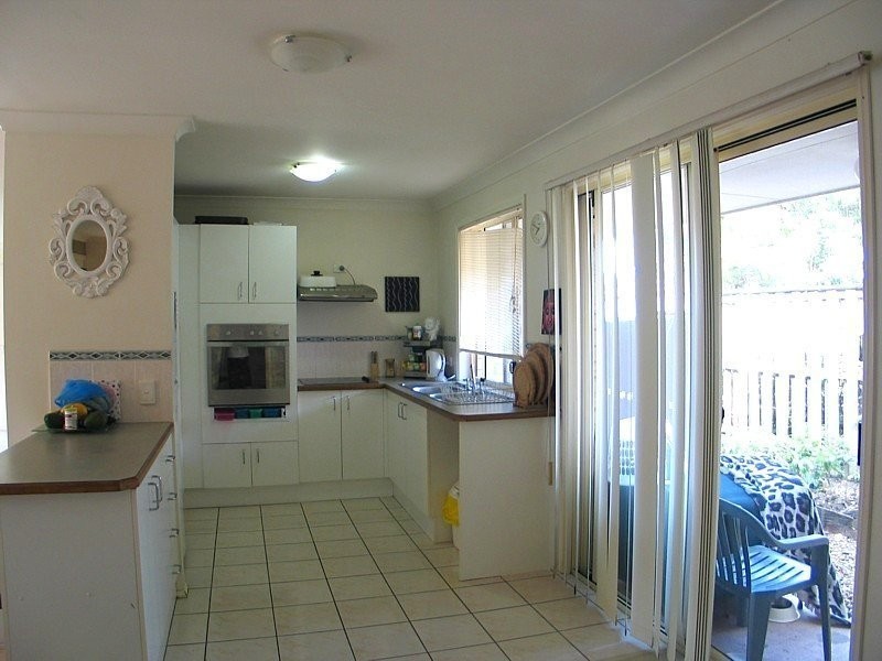 4 Roundelay Drv, Varsity Lakes QLD 4227