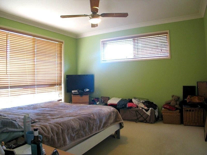 4 Roundelay Drv, Varsity Lakes QLD 4227
