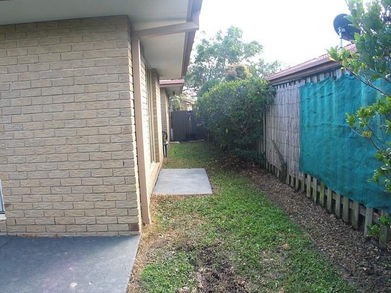 4 Roundelay Drv, Varsity Lakes QLD 4227
