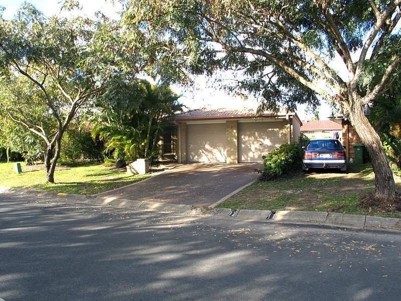 4 Roundelay Drv, Varsity Lakes QLD 4227