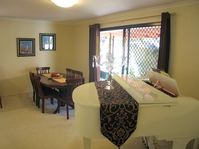 1 Beau Court, Highland Park QLD 4211