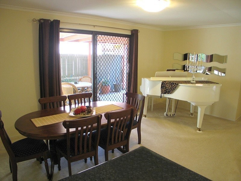 1 Beau Court, Highland Park QLD 4211