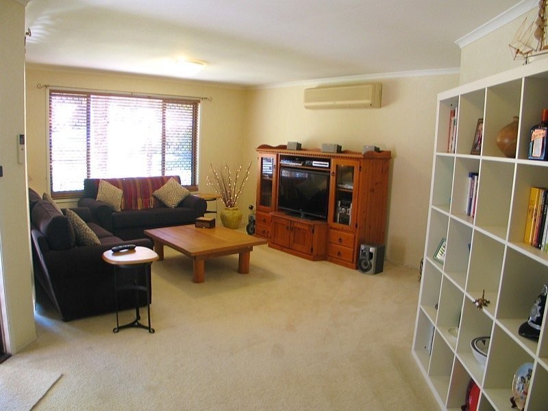 1 Beau Court, Highland Park QLD 4211