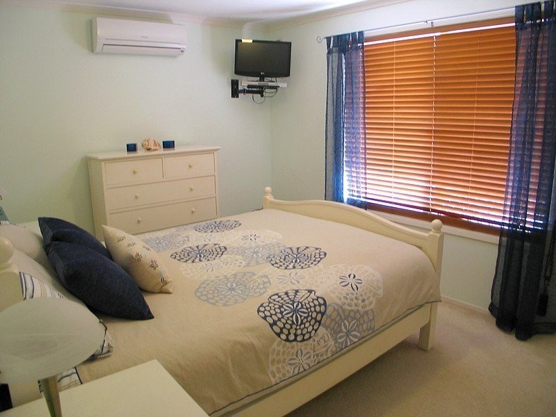 1 Beau Court, Highland Park QLD 4211