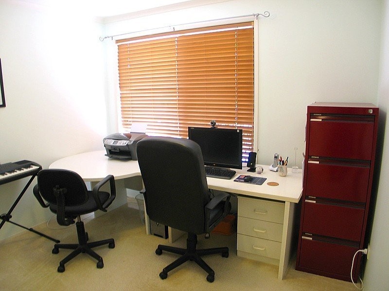 1 Beau Court, Highland Park QLD 4211