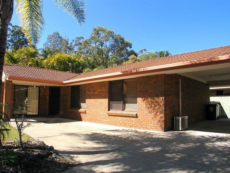 1 Beau Court, Highland Park QLD 4211