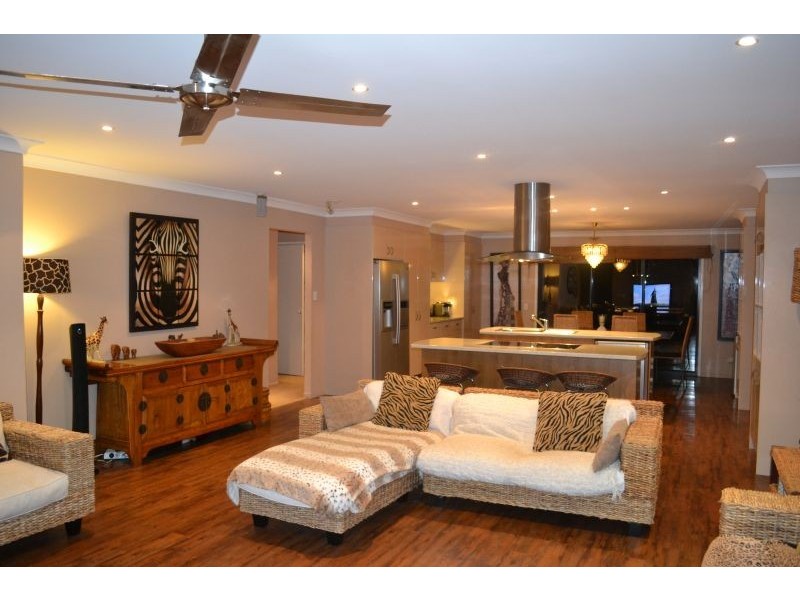 4 St. Petersburg Place, Nerang QLD 4211