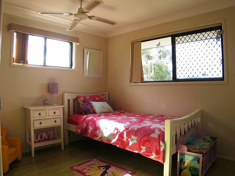 2 Seafoam Cl, Varsity Lakes QLD 4227