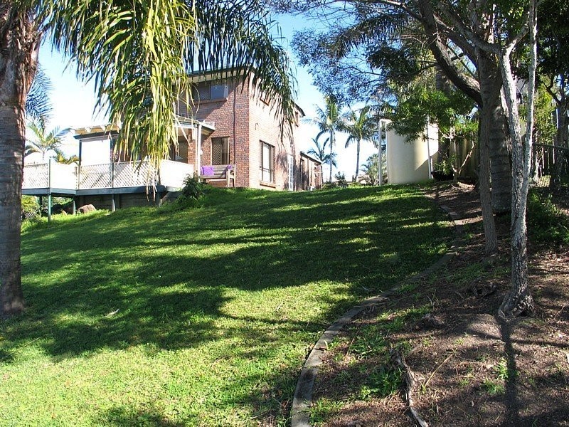 2 Seafoam Cl, Varsity Lakes QLD 4227