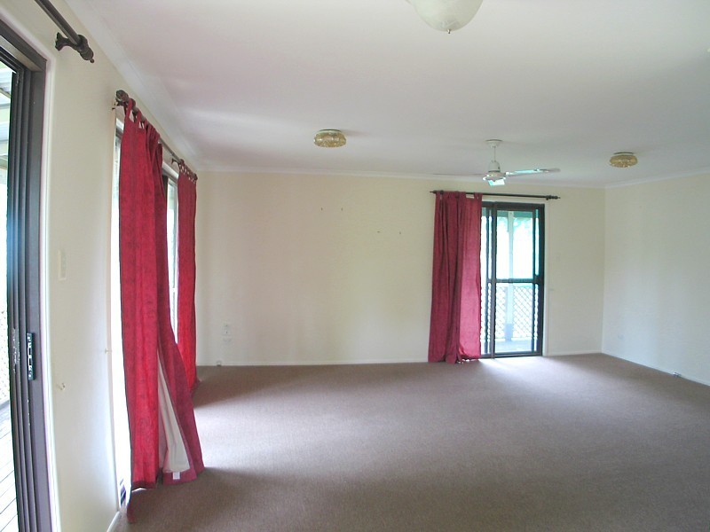 20 Burgundy Crt, Highland Park QLD 4211