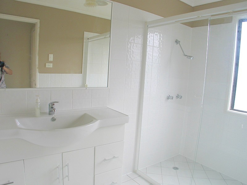 20 Burgundy Crt, Highland Park QLD 4211