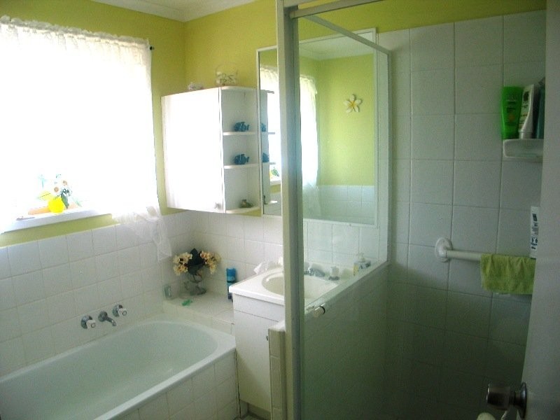 9 Bent St, Nerang QLD 4211