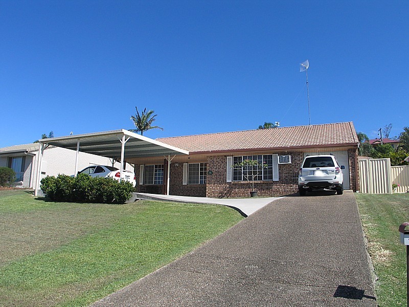 16 Paul crt, Carrara QLD 4211