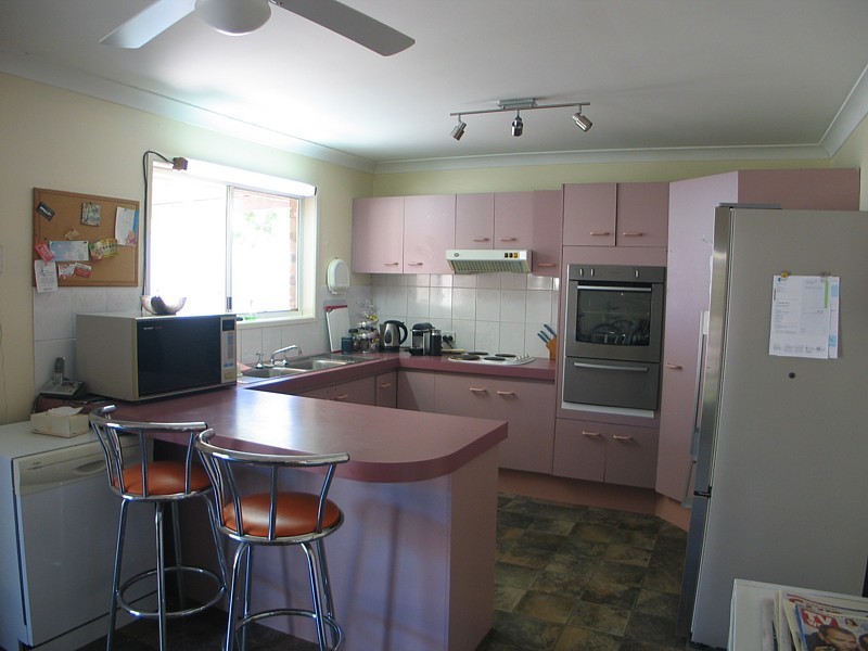 16 Paul crt, Carrara QLD 4211