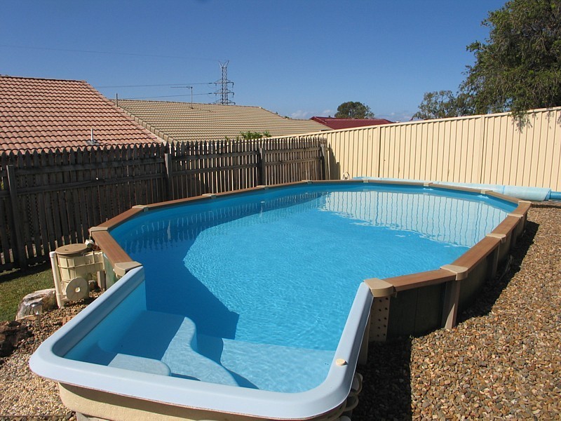 16 Paul crt, Carrara QLD 4211