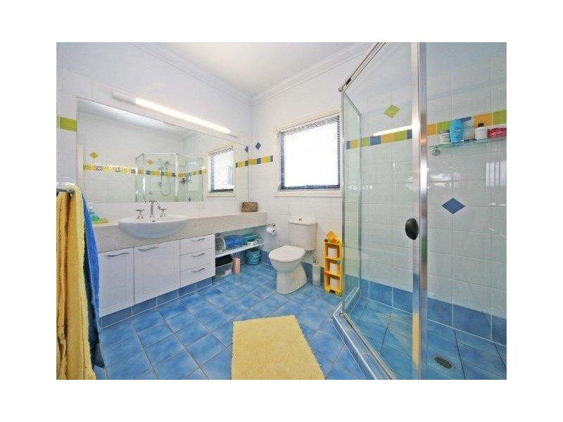112 Sir Bruce Small Bvd, Benowa QLD 4217
