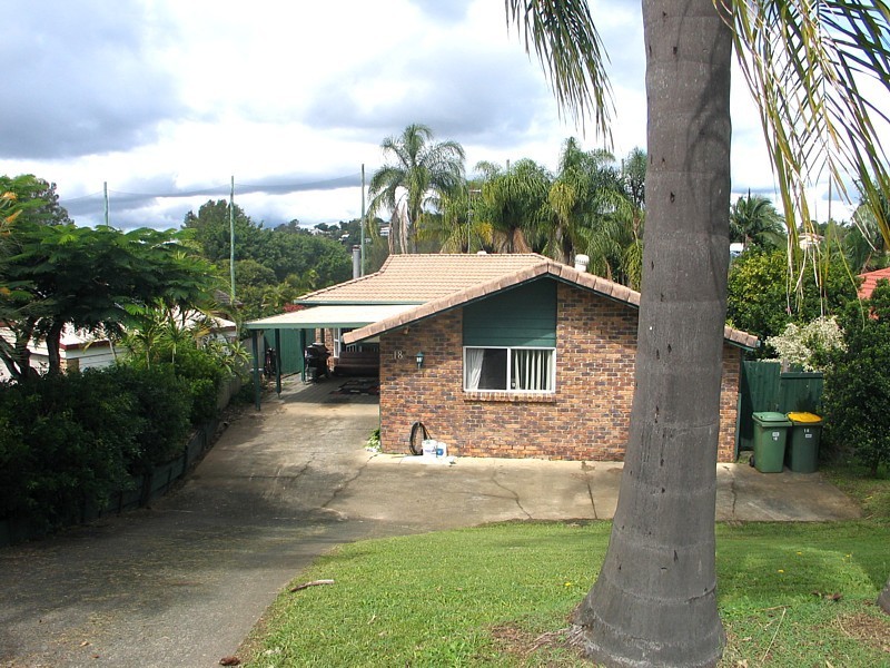18 Farro Ct, Carrara QLD 4211
