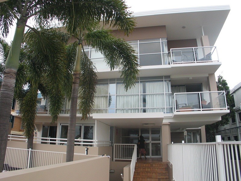 18/130 Marine Pde, Southport QLD 4215