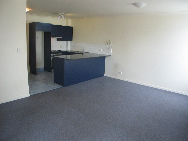 18/130 Marine Pde, Southport QLD 4215