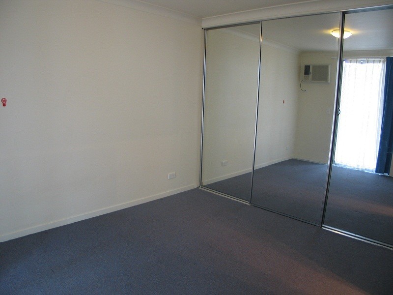 18/130 Marine Pde, Southport QLD 4215