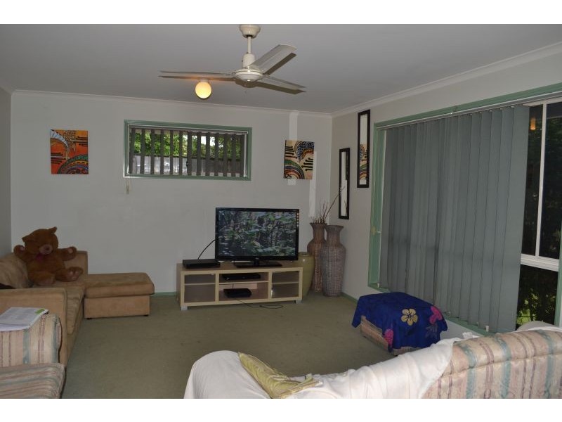 12 Knight Cres, Nerang QLD 4211