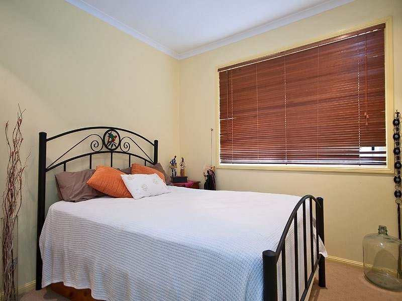 3 Lark Court, Carrara QLD 4211