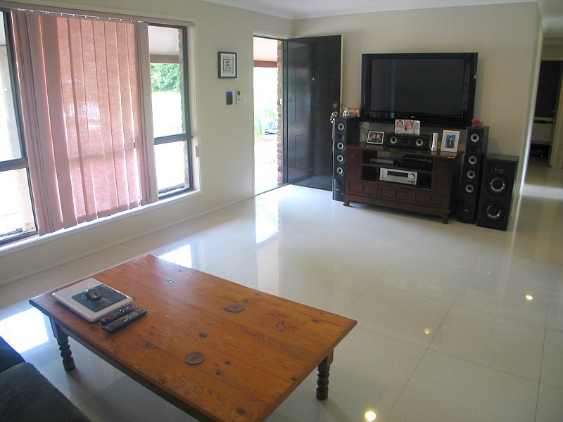 24 Minugh Court, Carrara QLD 4211