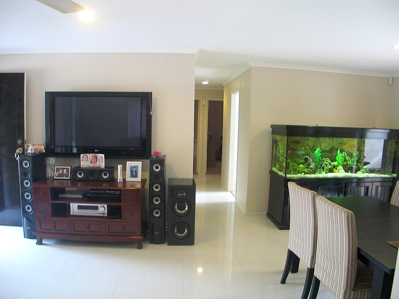 24 Minugh Court, Carrara QLD 4211