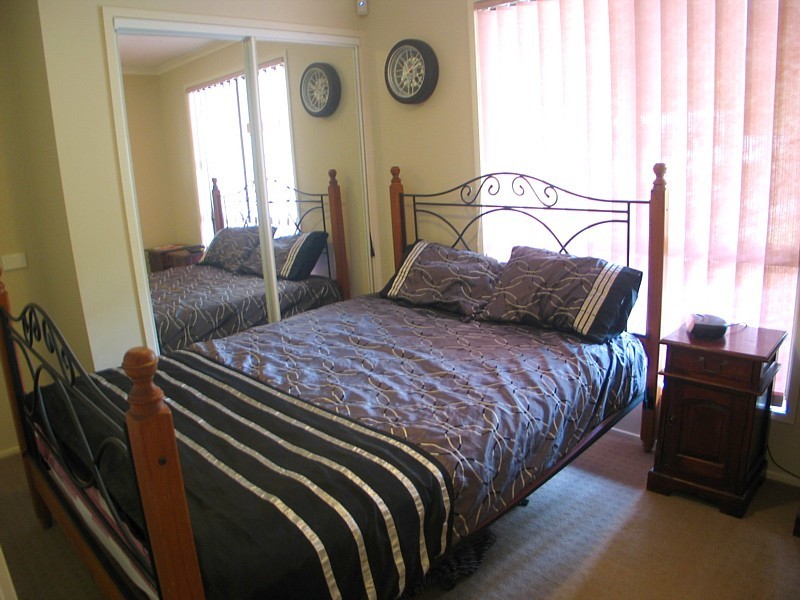 24 Minugh Court, Carrara QLD 4211