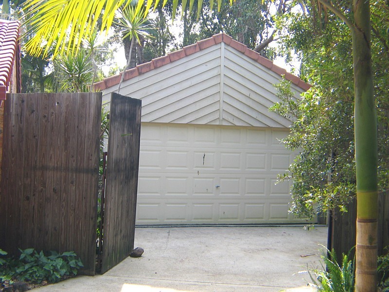 24 Minugh Court, Carrara QLD 4211