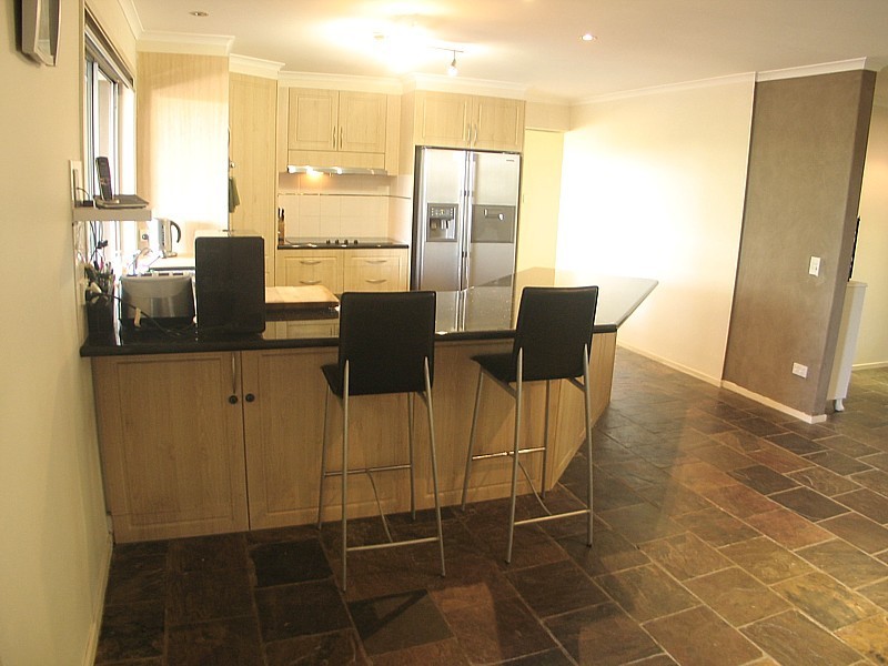 129 Explorers Way, Highland Park QLD 4211