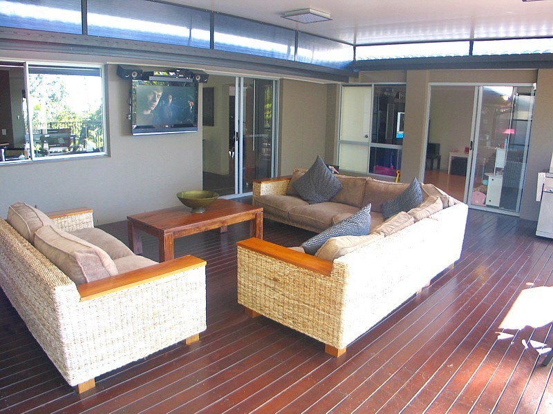 129 Explorers Way, Highland Park QLD 4211