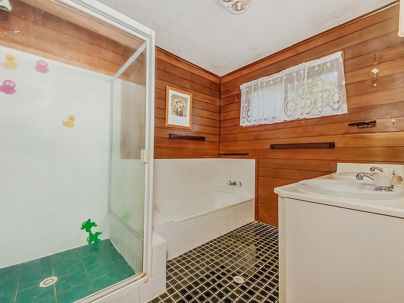 6 Marrantin Court, Carrara QLD 4211