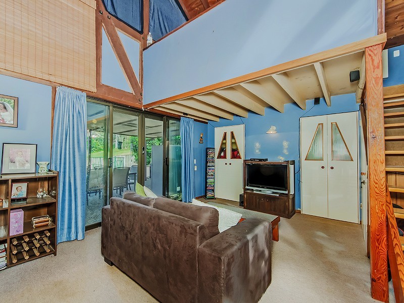 6 Marrantin Crt, Carrara QLD 4211