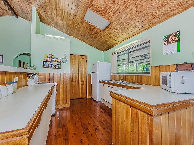 6 Marrantin Crt, Carrara QLD 4211