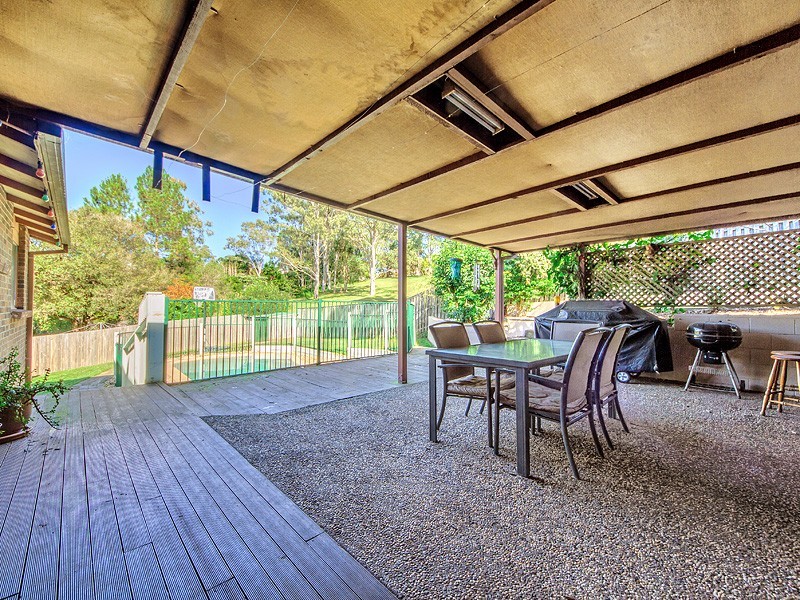 6 Marrantin Crt, Carrara QLD 4211