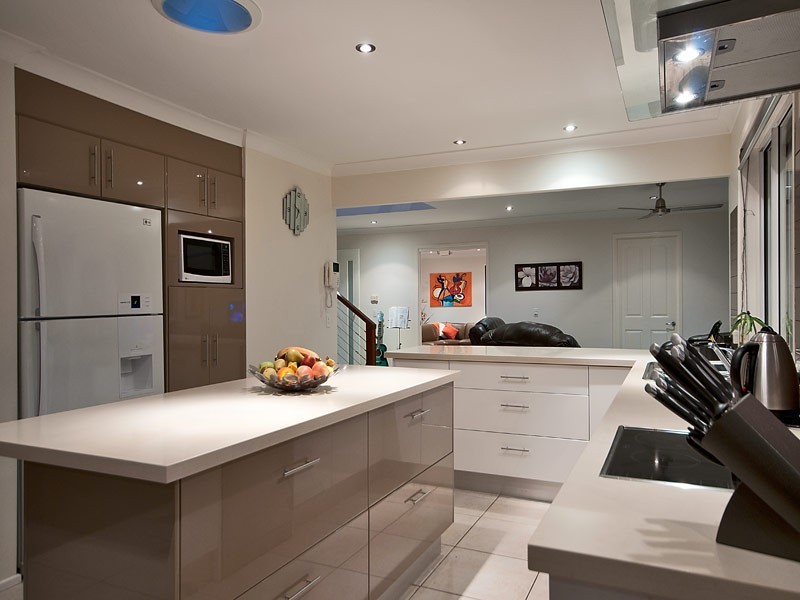 7 Berkley Crt, Highland Park QLD 4211