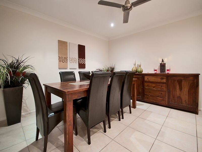 7 Berkley Crt, Highland Park QLD 4211