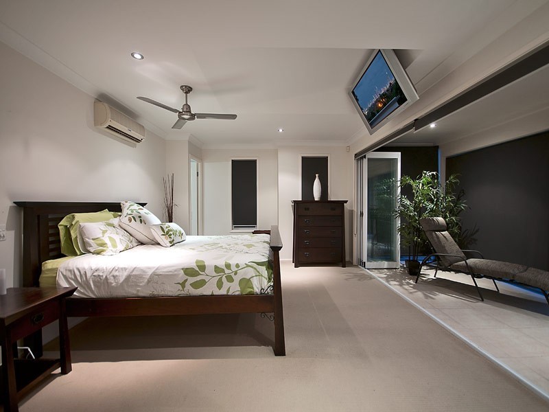 7 Berkley Crt, Highland Park QLD 4211