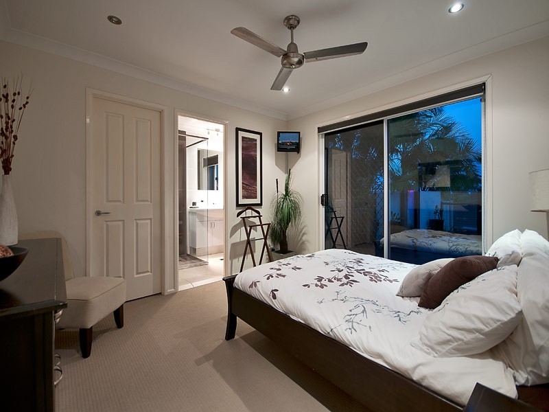 7 Berkley Crt, Highland Park QLD 4211