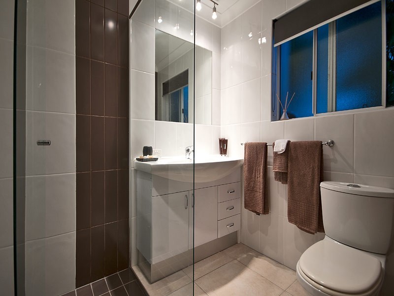 7 Berkley Crt, Highland Park QLD 4211