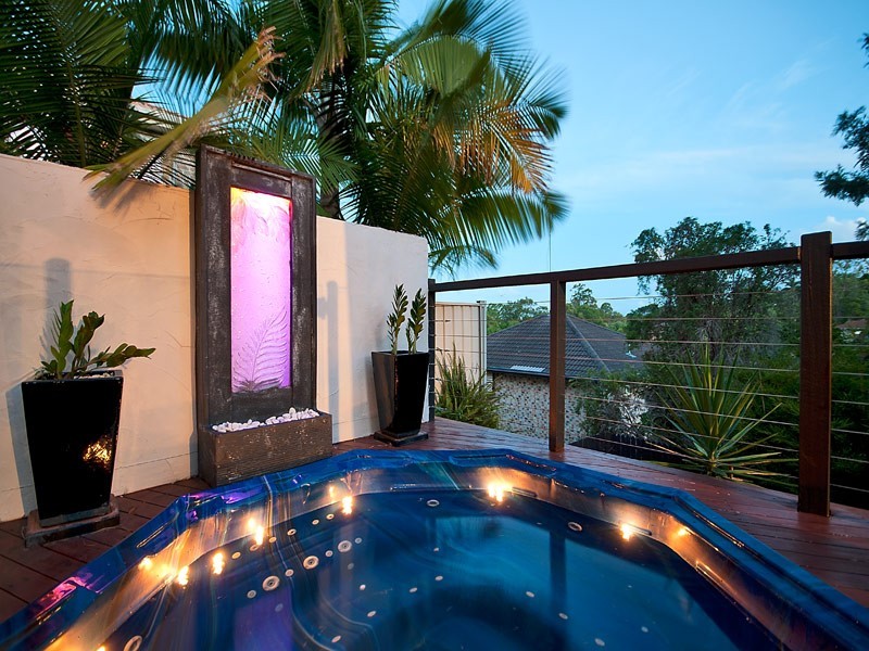 7 Berkley Crt, Highland Park QLD 4211