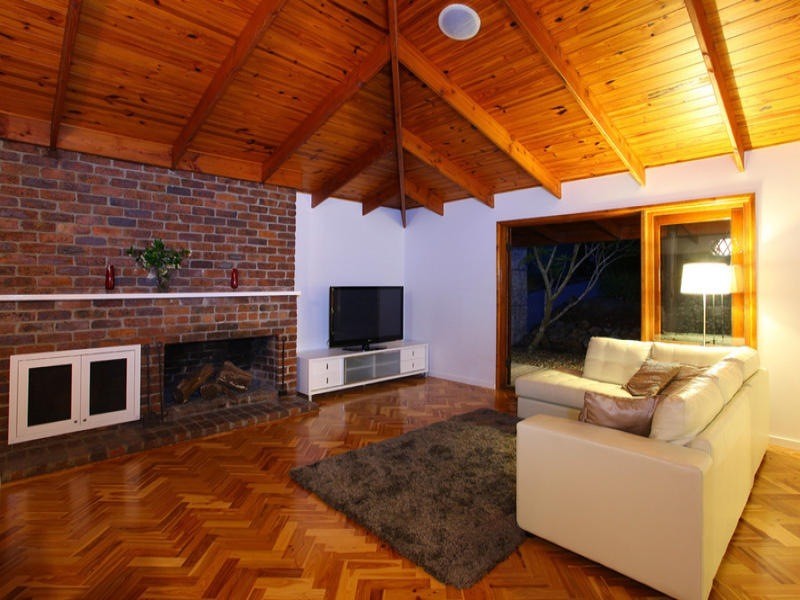 17 Wandin St, Nerang QLD 4211